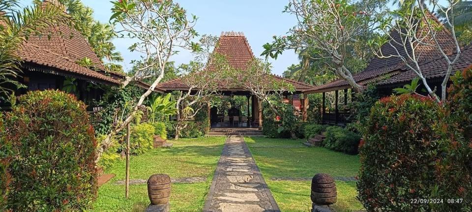 Alas Arum Ecolodge ตาบานัน ภายนอก รูปภาพ